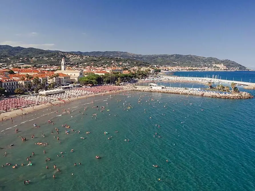 Immagine 10 di Appartamento in vendita  in della Bea a Diano Arentino