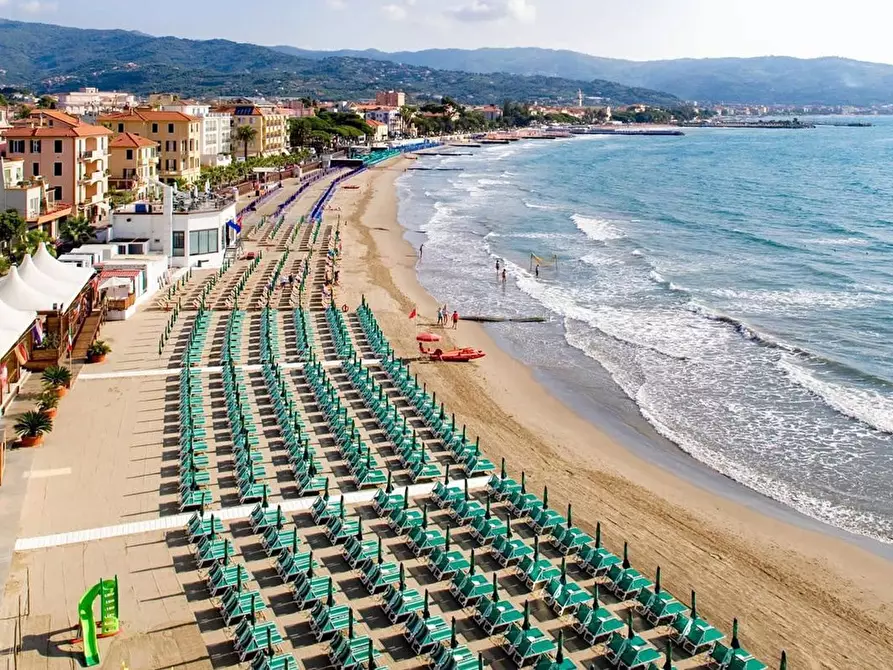 Immagine 12 di Appartamento in vendita  in della Bea a Diano Arentino