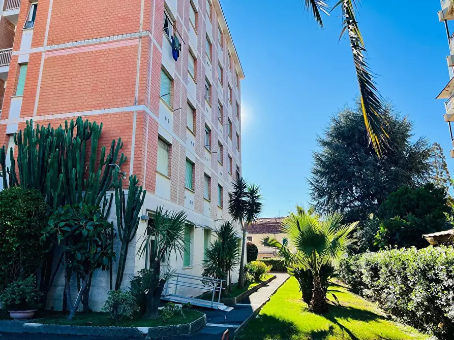 Immagine 18 di Appartamento in vendita  in Aurelia 84 a San Bartolomeo Al Mare