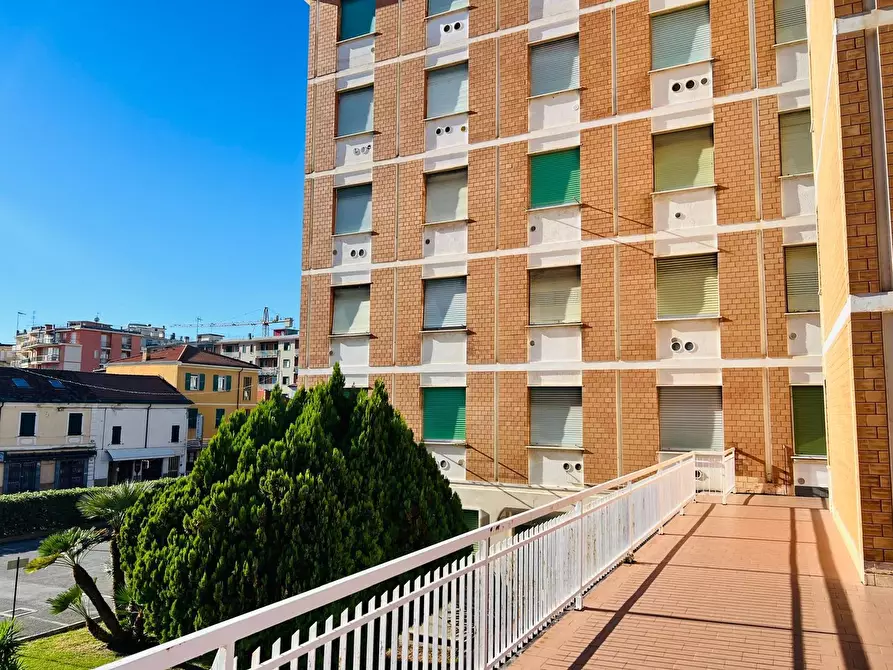 Immagine 19 di Appartamento in vendita  in Aurelia 84 a San Bartolomeo Al Mare