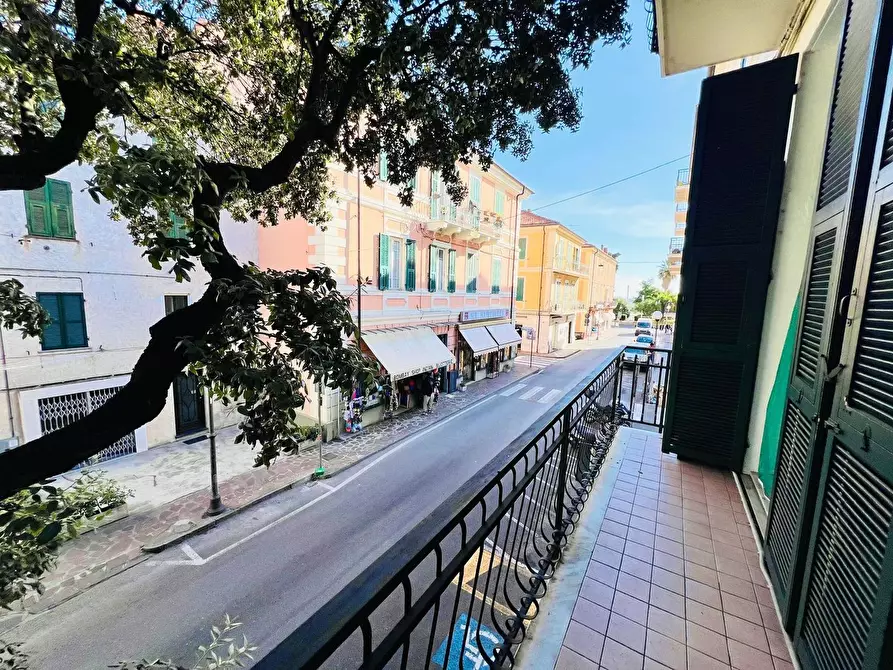 Immagine 13 di Appartamento in vendita  in Cristoforo Colombo 19 a Diano Arentino