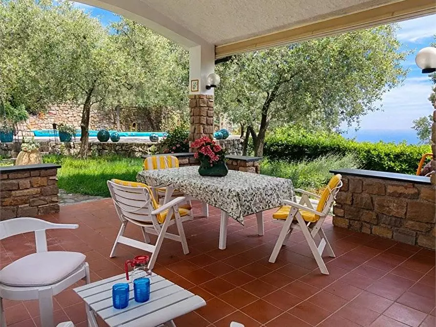 Immagine 6 di Villa in vendita  in Via al Castellaretto 8 a Badalucco