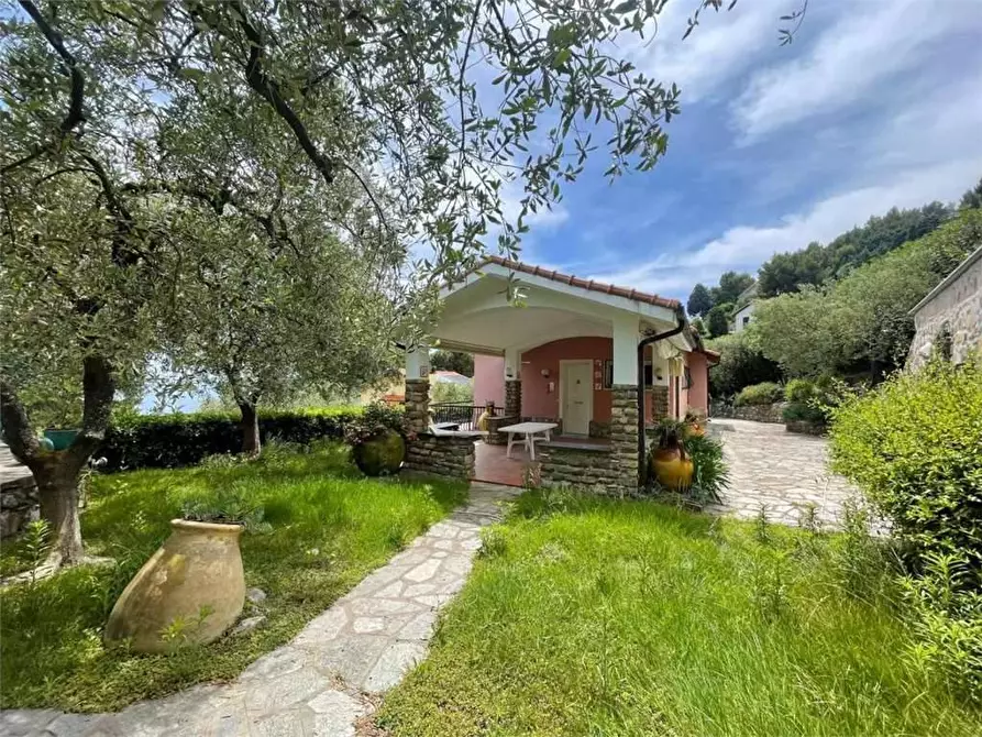 Immagine 21 di Villa in vendita  in Via al Castellaretto 8 a Badalucco