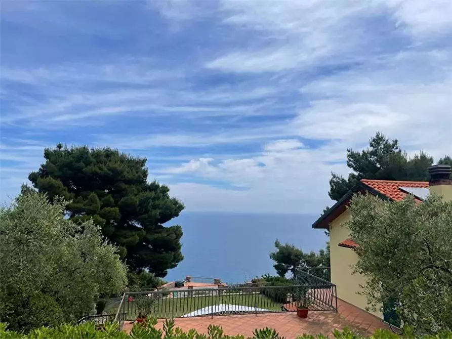 Immagine 22 di Villa in vendita  in Via al Castellaretto 8 a Badalucco