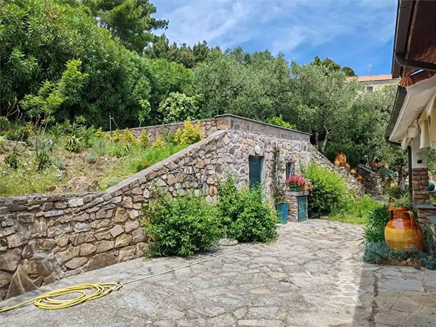 Immagine 24 di Villa in vendita  in Via al Castellaretto 8 a Badalucco