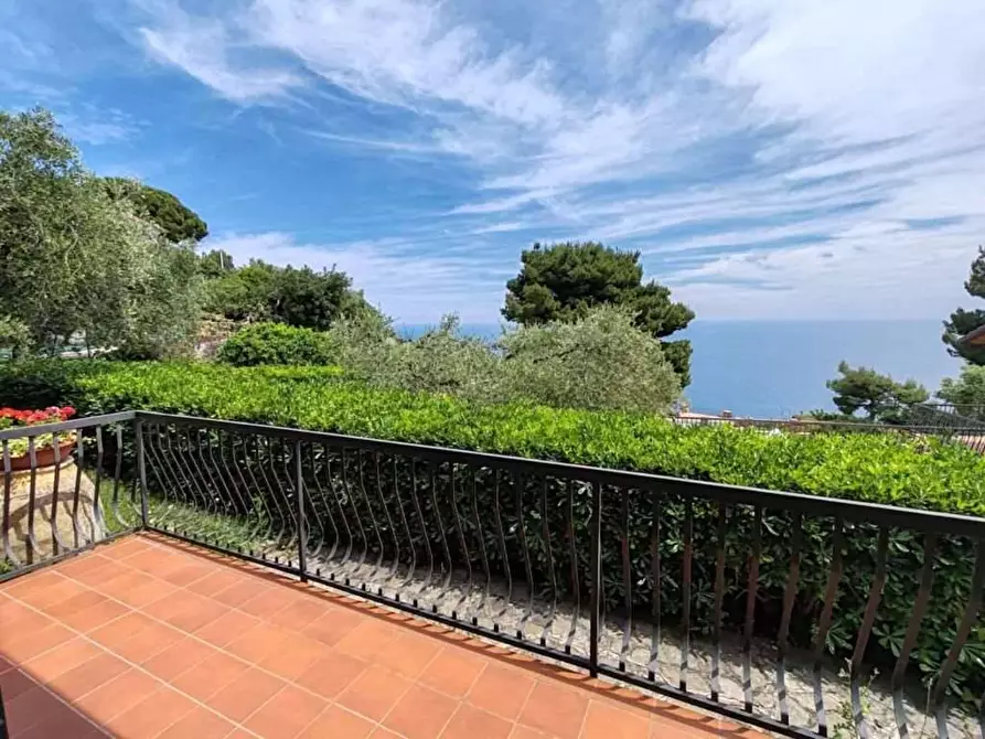 Immagine 25 di Villa in vendita  in Via al Castellaretto 8 a Badalucco