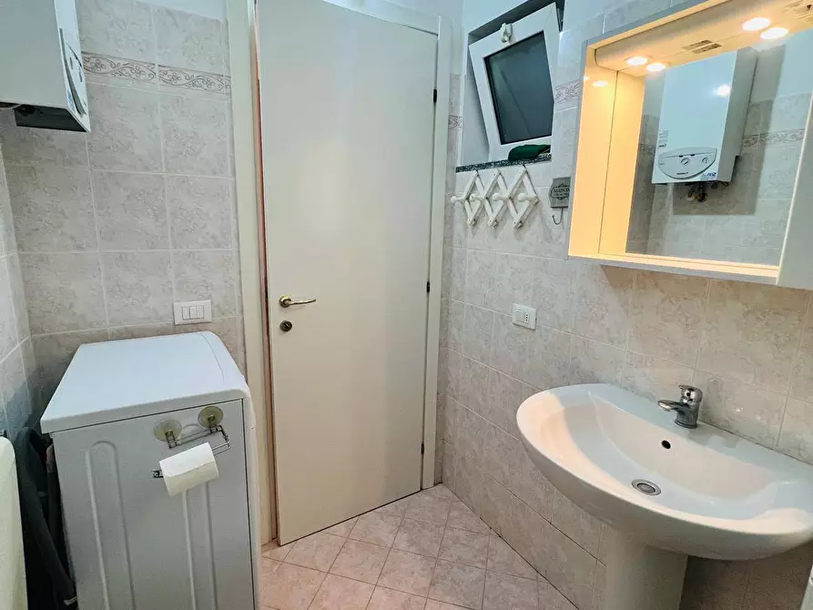 Immagine 10 di Villa in vendita  in Via Michele Albavera 7 a San Bartolomeo Al Mare