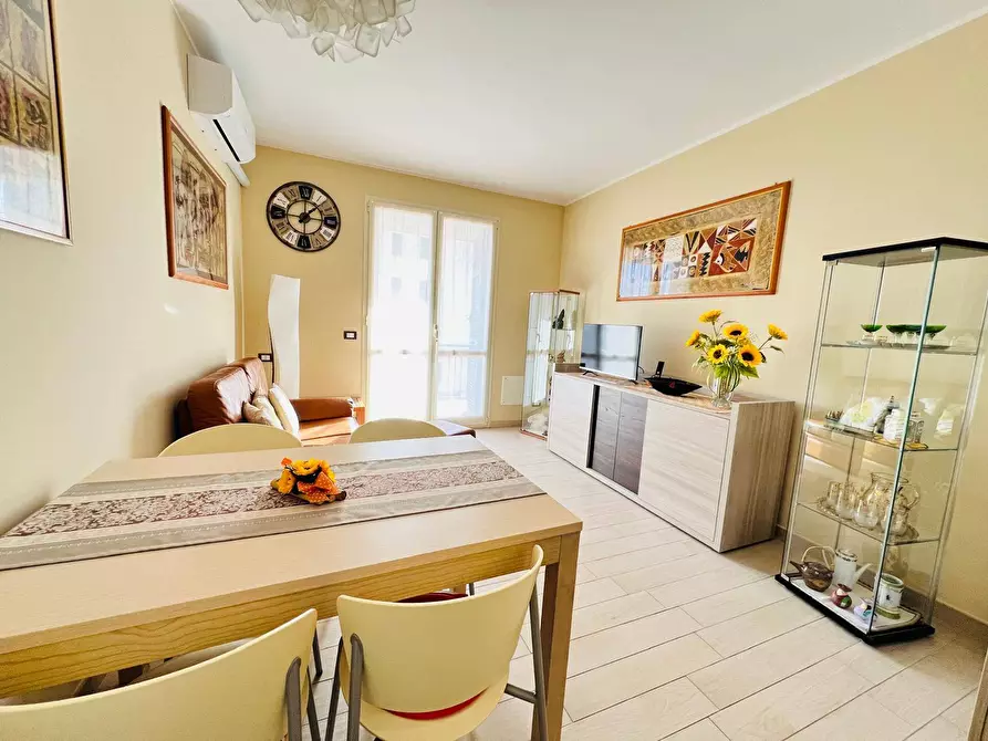 Immagine 3 di Appartamento in vendita  in via Diano Castello 74 a Diano Arentino