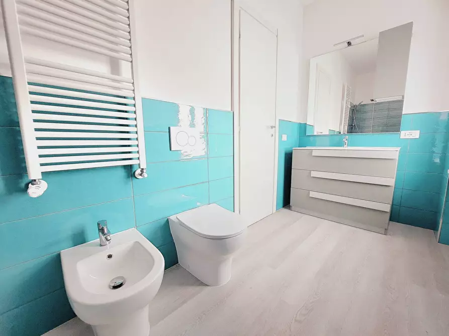 Immagine 14 di Appartamento in vendita  in Via Brea a Imperia