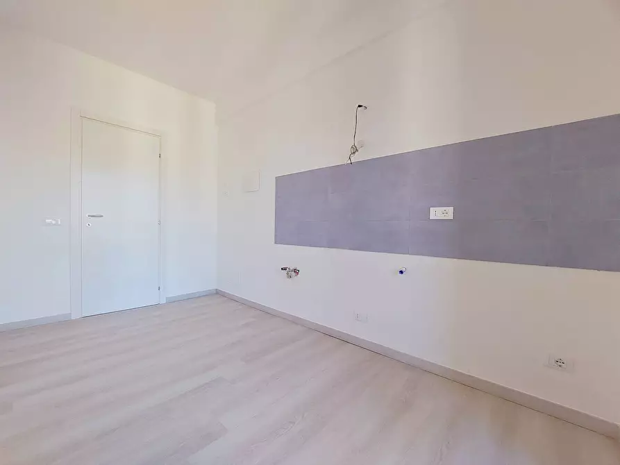 Immagine 19 di Appartamento in vendita  in Via Brea a Imperia