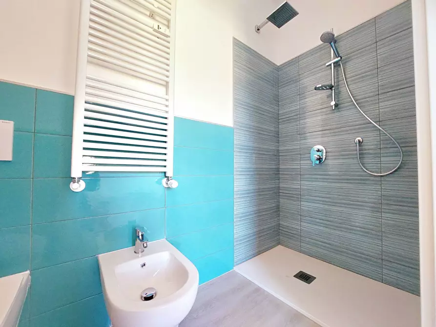 Immagine 24 di Appartamento in vendita  in Via Brea a Imperia