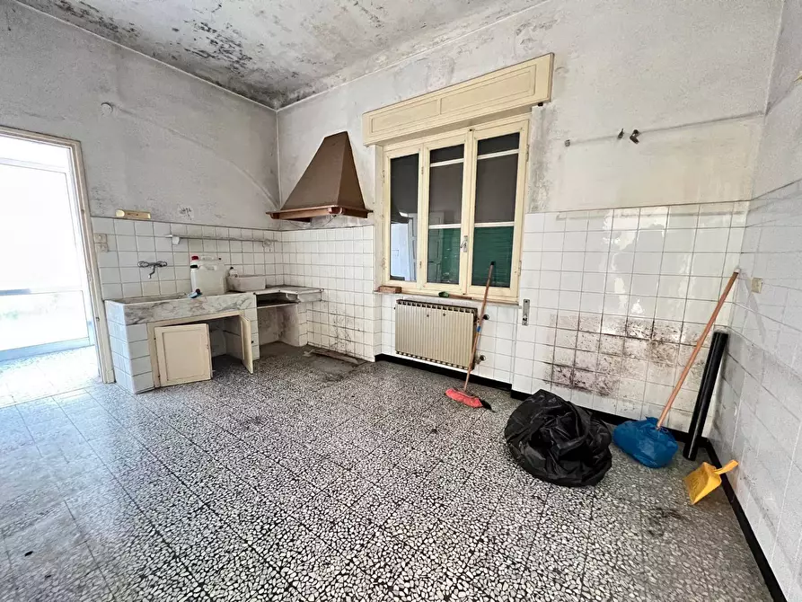 Immagine 8 di Villa in vendita  in Via Roma 6 a San Bartolomeo Al Mare