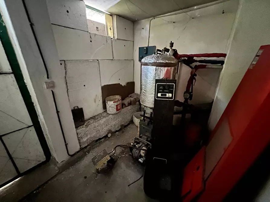 Immagine 26 di Villa in vendita  in Via Roma 6 a San Bartolomeo Al Mare