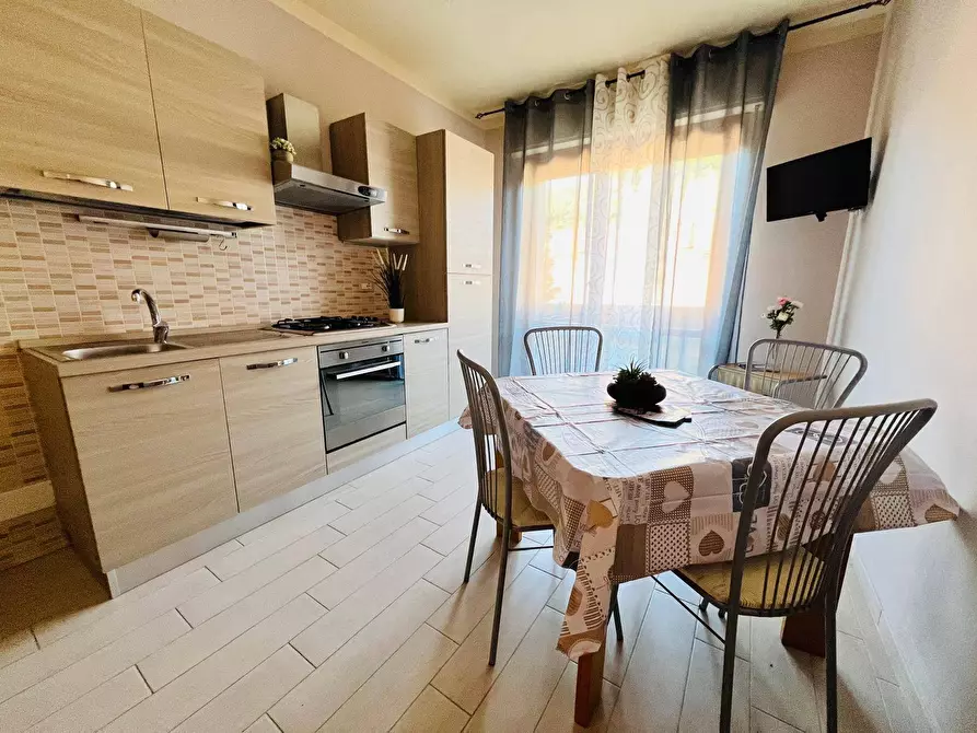 Immagine 2 di Appartamento in vendita  in Piazza Gioacchino Rossini 3 a San Bartolomeo Al Mare