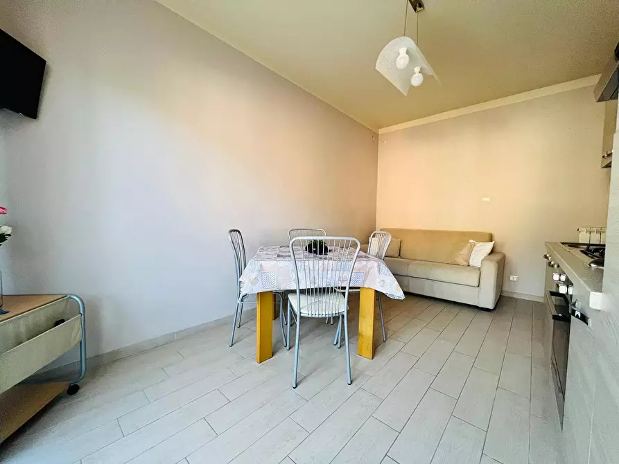 Immagine 3 di Appartamento in vendita  in Piazza Gioacchino Rossini 3 a San Bartolomeo Al Mare