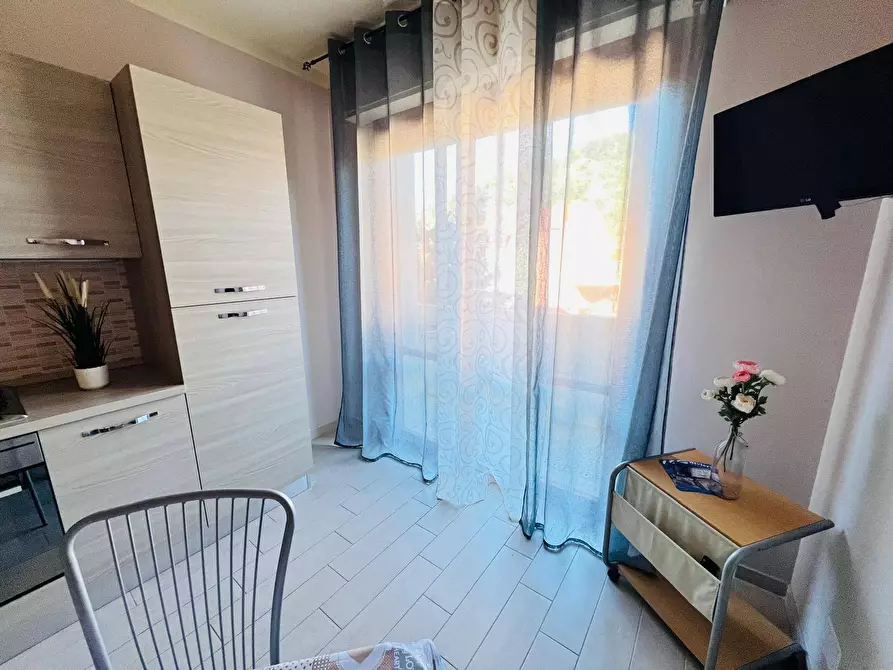 Immagine 5 di Appartamento in vendita  in Piazza Gioacchino Rossini 3 a San Bartolomeo Al Mare