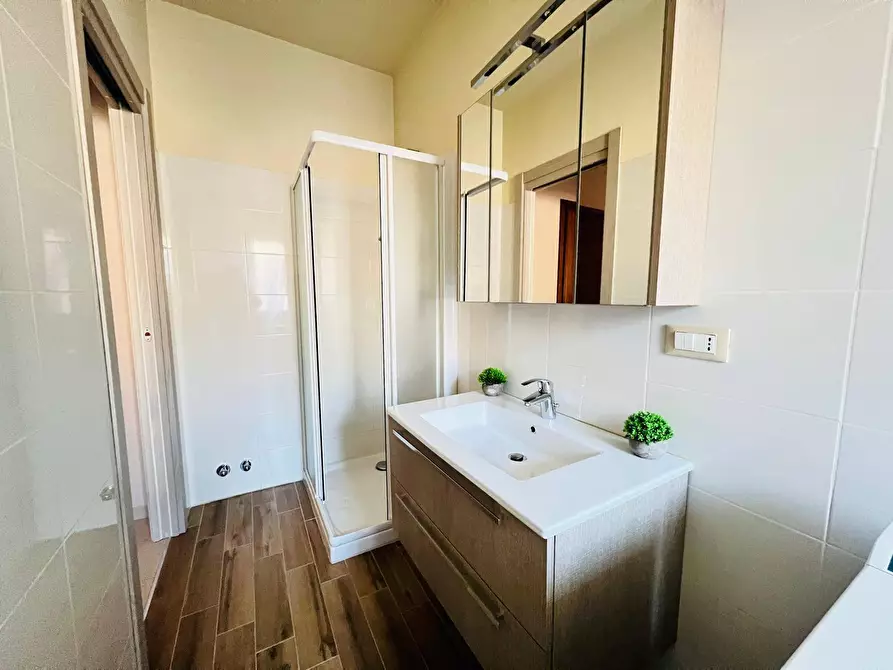 Immagine 20 di Appartamento in vendita  in piazza Rossini 12 a San Bartolomeo Al Mare