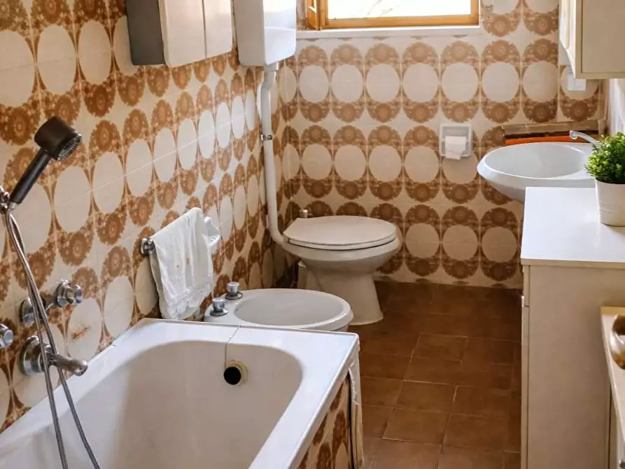 Immagine 12 di Appartamento in vendita  in Via Ischia 7 a San Bartolomeo Al Mare