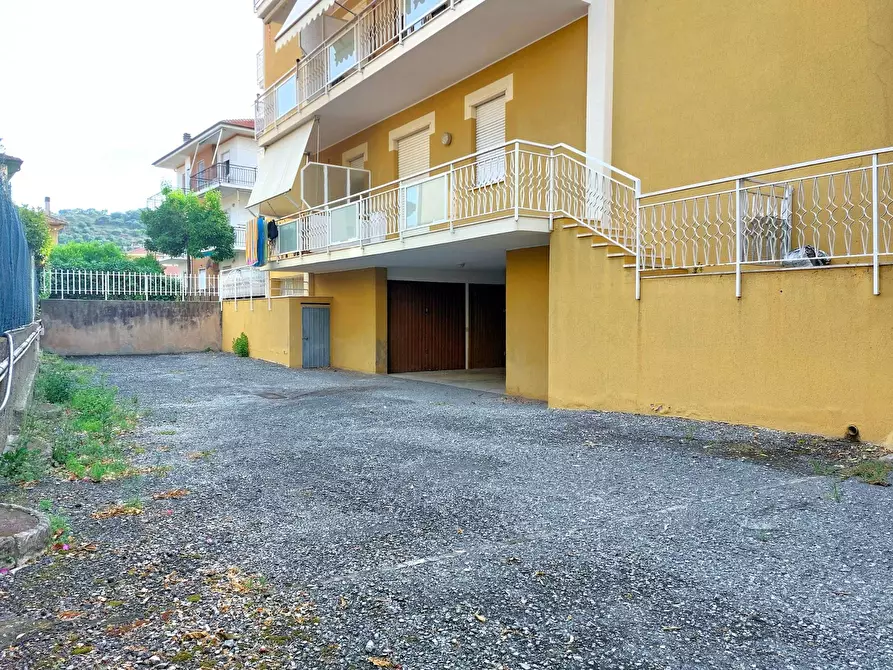 Immagine 2 di Box auto in vendita  in Via Diano Castello a Diano Marina