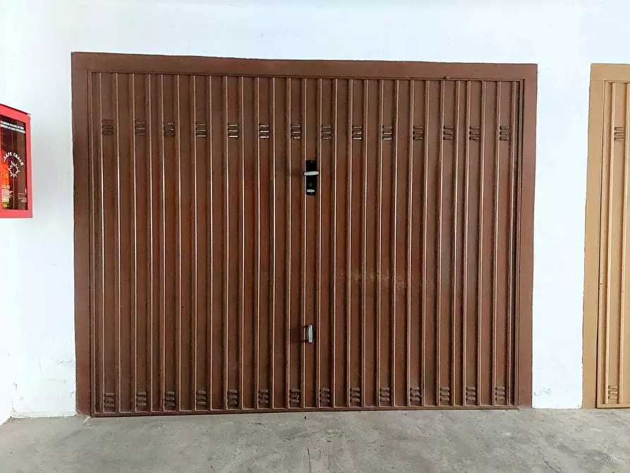 Immagine 4 di Box auto in vendita  in Via Diano Castello a Diano Marina
