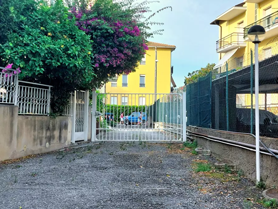 Immagine 11 di Box auto in vendita  in Via Diano Castello a Diano Marina