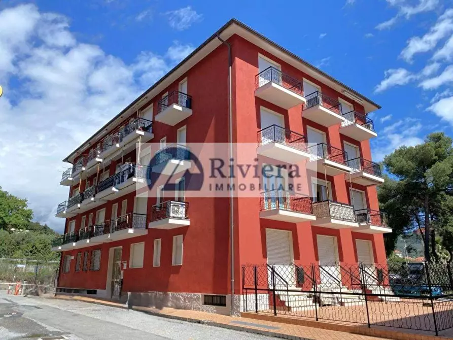 Immagine 2 di Appartamento in vendita  in Piazza Aurora a San Bartolomeo Al Mare