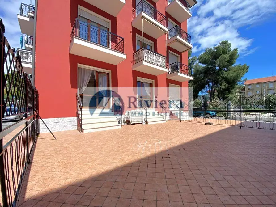 Immagine 4 di Appartamento in vendita  in Piazza Aurora a San Bartolomeo Al Mare