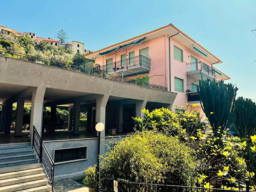 Immagine 14 di Appartamento in vendita  in Via Solitario delle Alpi a Cervo