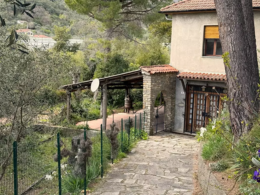 Immagine 1 di Villa in vendita  in Via XX Settmbre a Diano San Pietro