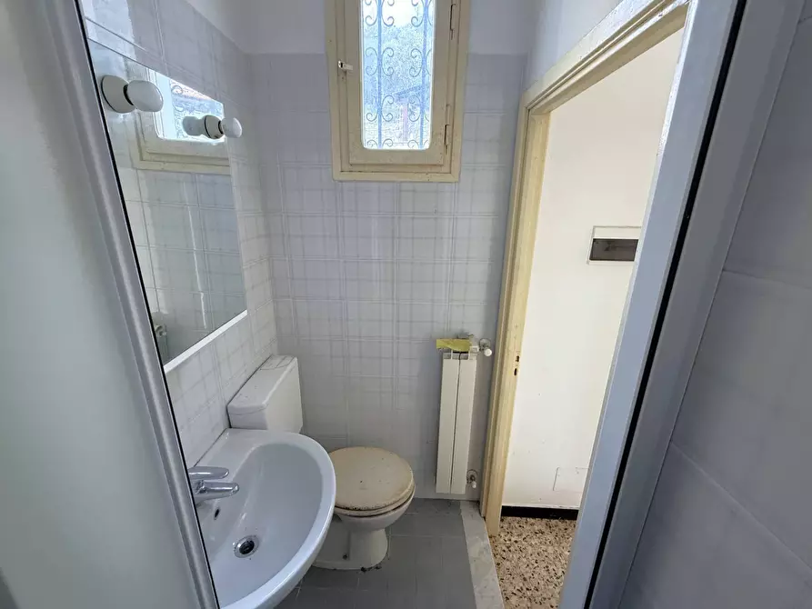 Immagine 31 di Villa in vendita  in Via XX Settmbre a Diano San Pietro