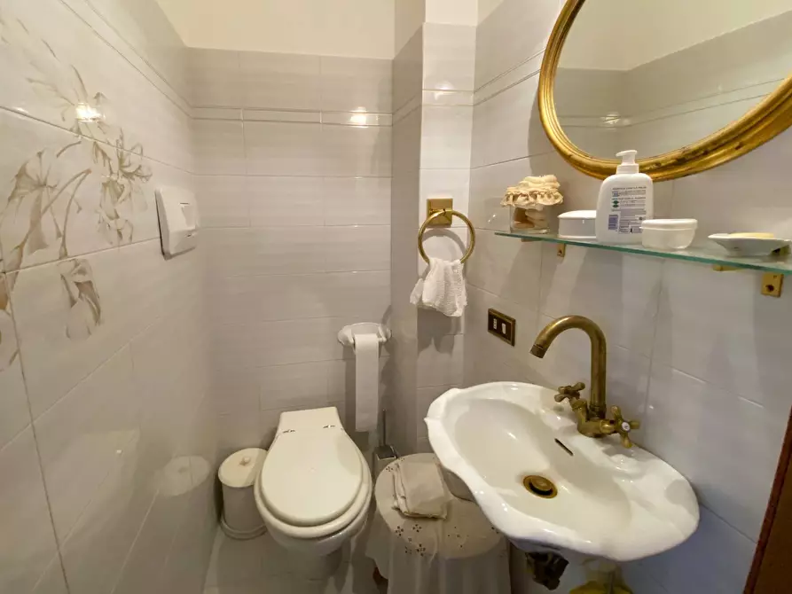 Immagine 42 di Casa semindipendente in vendita  in Strada Massabovi 13 a Imperia