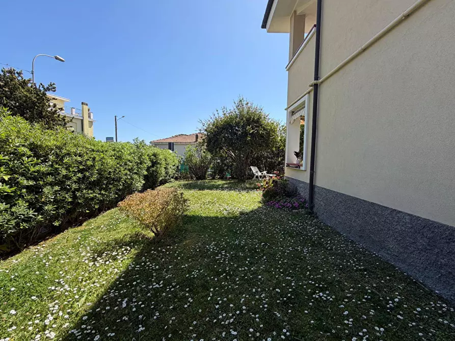 Immagine 7 di Appartamento in vendita  in Via Caduti di Nassirya 3 a Diano Castello