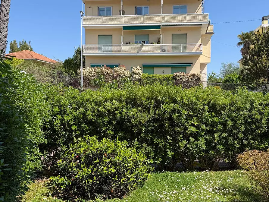 Immagine 12 di Appartamento in vendita  in Via Caduti di Nassirya 3 a Diano Castello