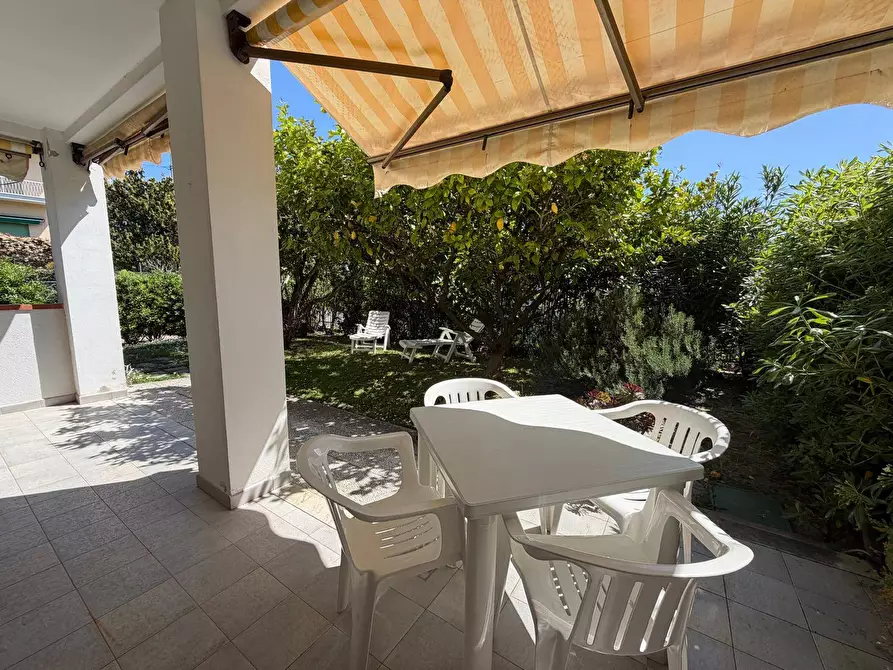 Immagine 19 di Appartamento in vendita  in Via Caduti di Nassirya 3 a Diano Castello