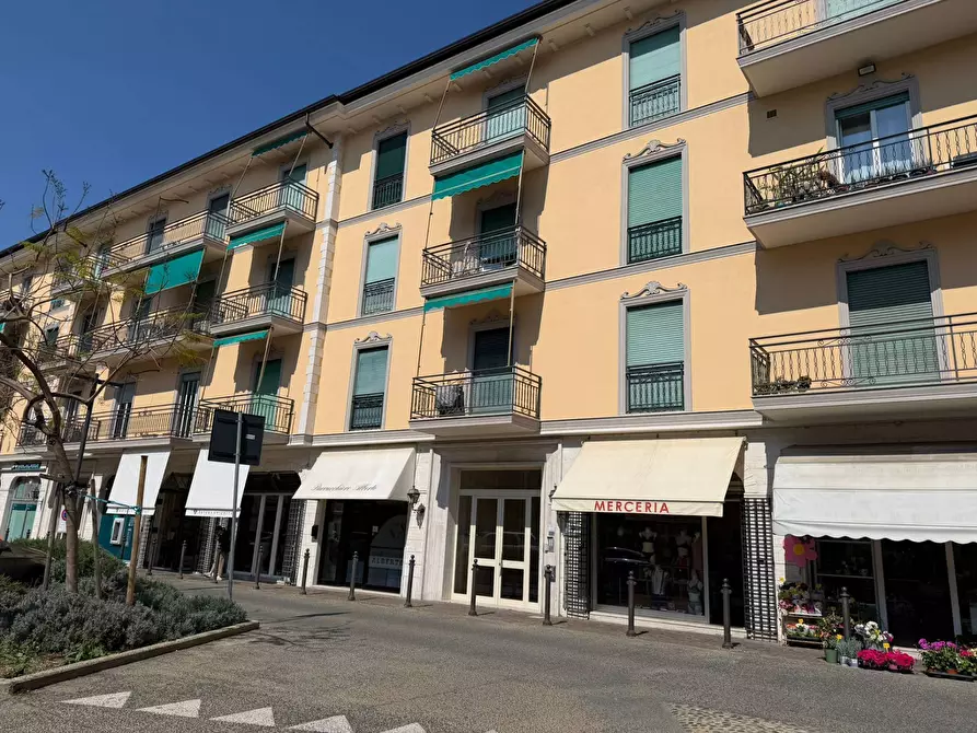 Immagine 2 di Appartamento in vendita  in Piazza Giuseppe Maglione 10 a Diano Marina