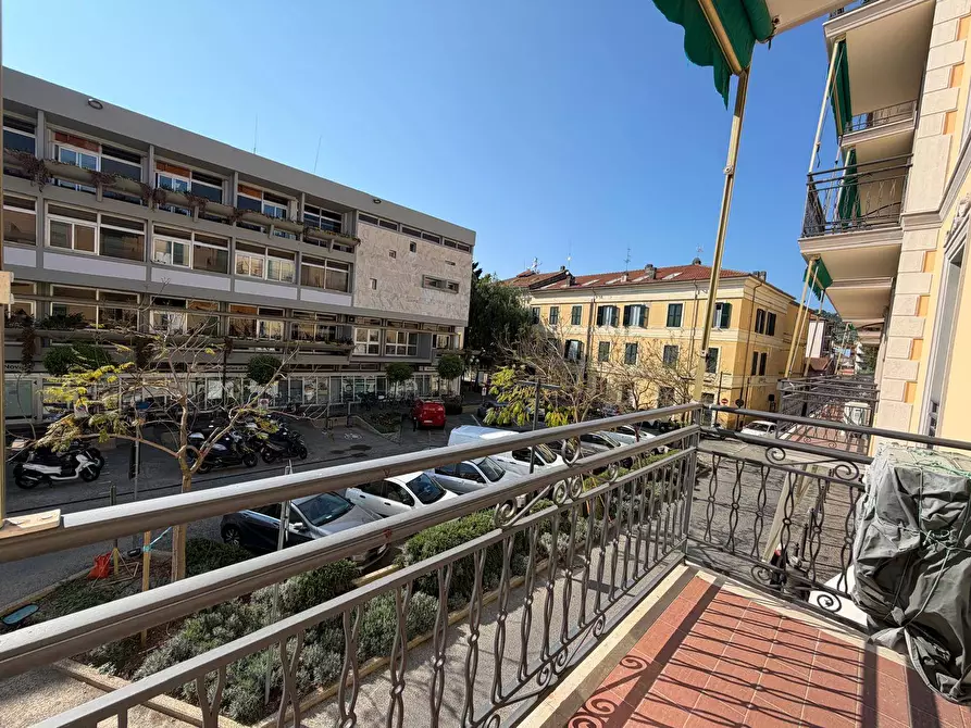 Immagine 14 di Appartamento in vendita  in Piazza Giuseppe Maglione 10 a Diano Marina