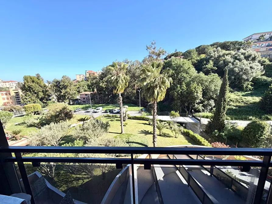 Immagine 2 di Appartamento in vendita  in Via Panizzi 20 a San Remo