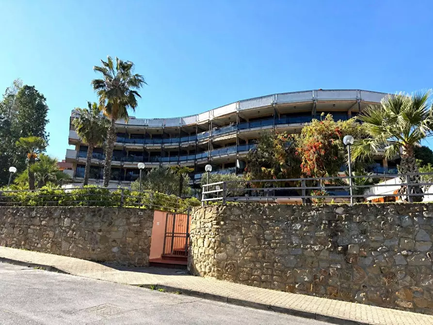 Immagine 1 di Appartamento in vendita  in Via Panizzi 20 a San Remo