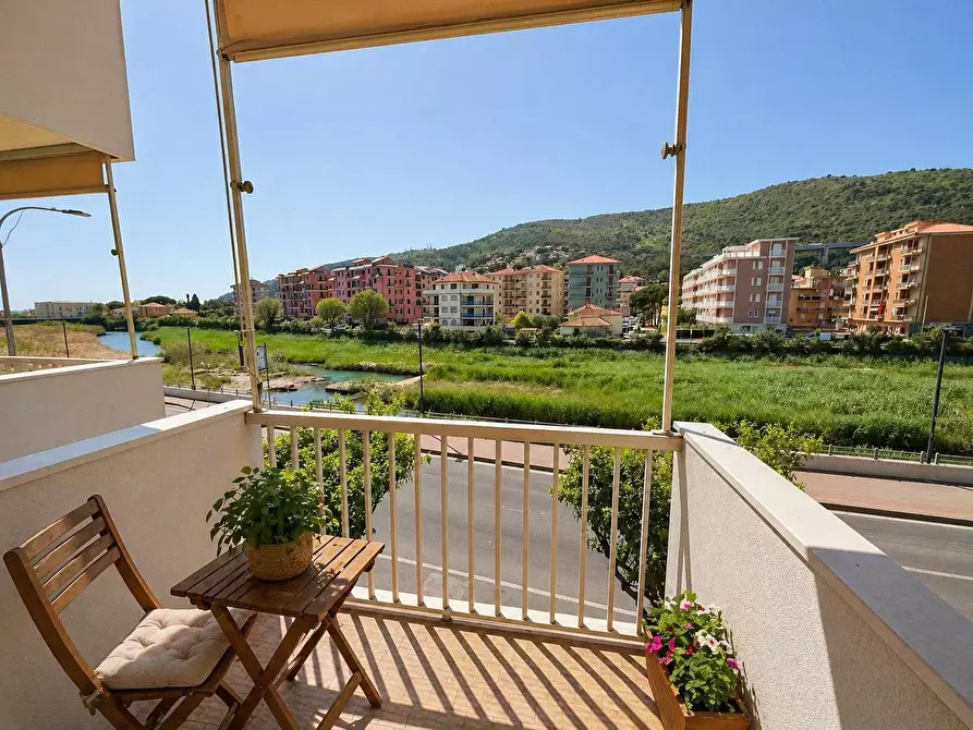 Immagine 3 di Appartamento in vendita  in Via dei Mille 70 a Andora