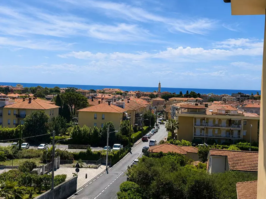 Immagine 10 di Appartamento in vendita  in Via S.Eugenio 2 a Diano Marina