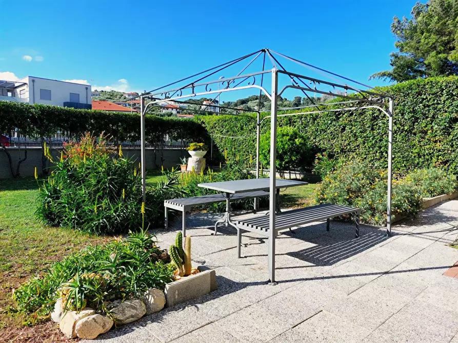 Immagine 4 di Appartamento in vendita  in via ardoino 178 a Diano Marina