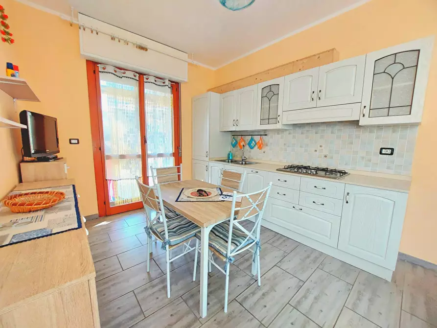Immagine 8 di Appartamento in vendita  in via ardoino 178 a Diano Marina