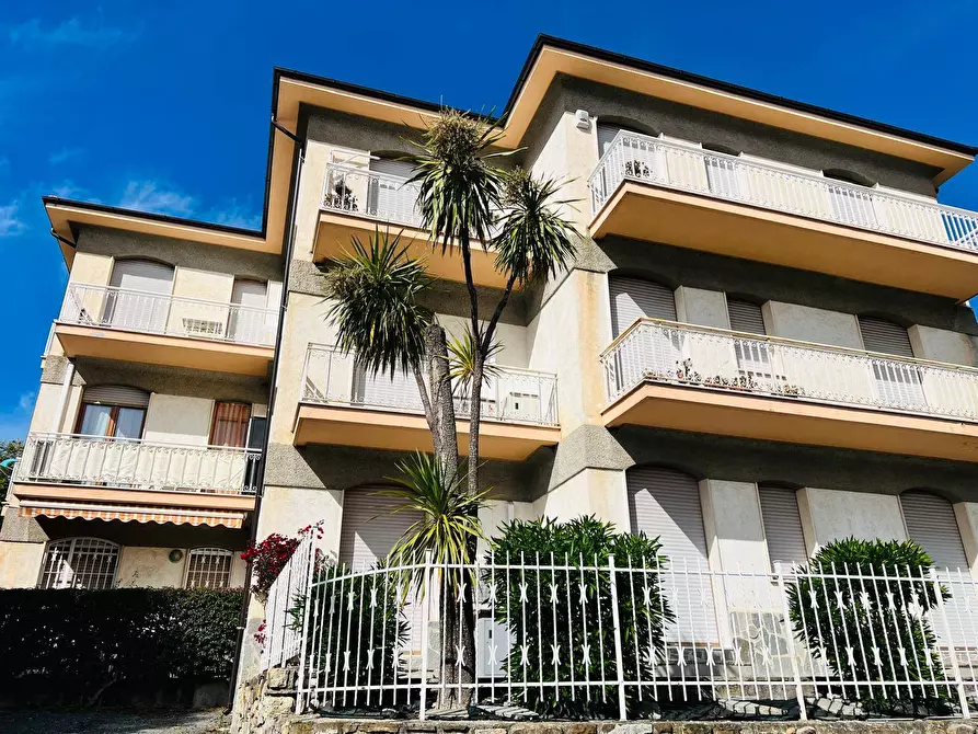 Immagine 25 di Appartamento in vendita  in Via Mazzini 11 a San Bartolomeo Al Mare