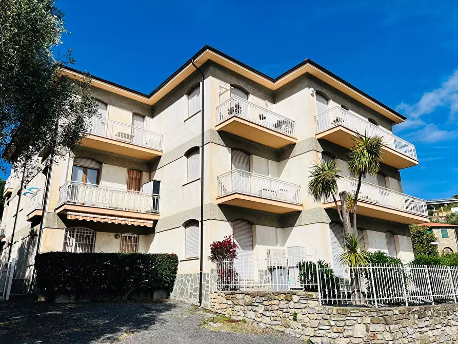 Immagine 1 di Appartamento in vendita  in Via Mazzini 11 a San Bartolomeo Al Mare