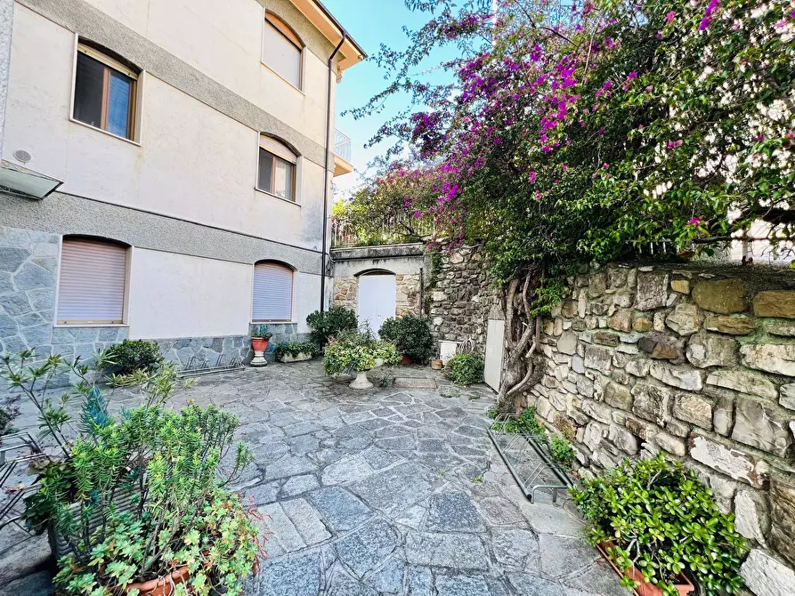 Immagine 27 di Appartamento in vendita  in Via Mazzini 11 a San Bartolomeo Al Mare