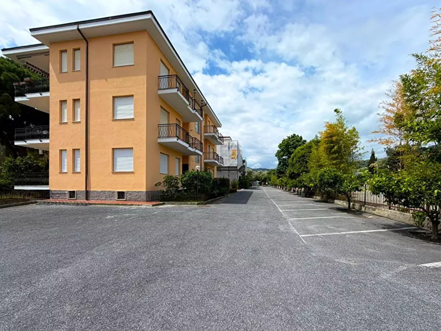 Immagine 17 di Appartamento in vendita  in Via Raffaello Sanzio a Diano Marina