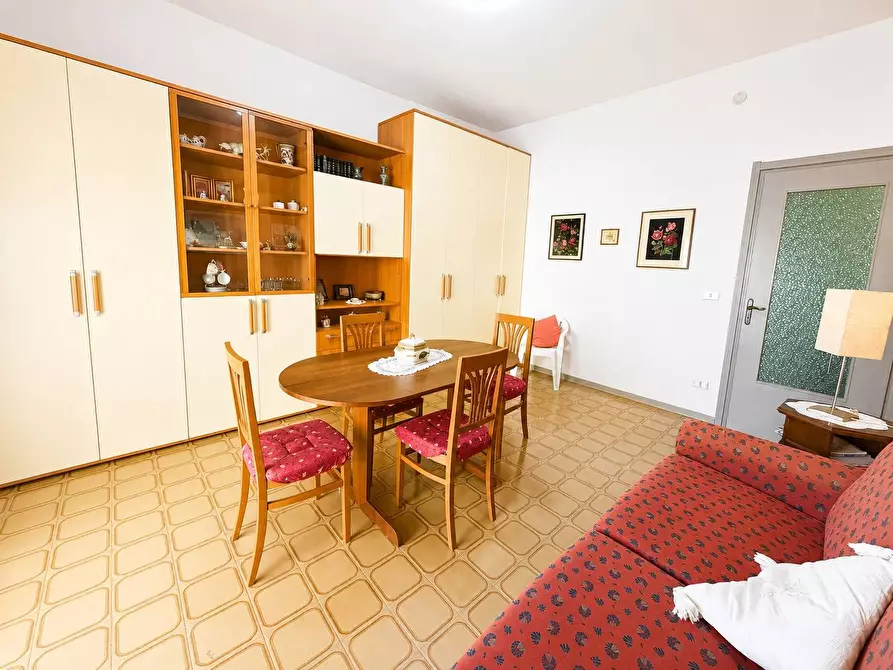 Immagine 6 di Appartamento in vendita  in Via Raffaello Sanzio a Diano Marina