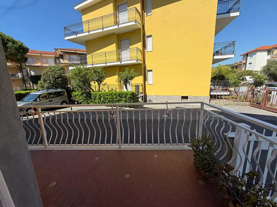 Immagine 8 di Appartamento in vendita  in Via Raffaello Sanzio a Diano Marina