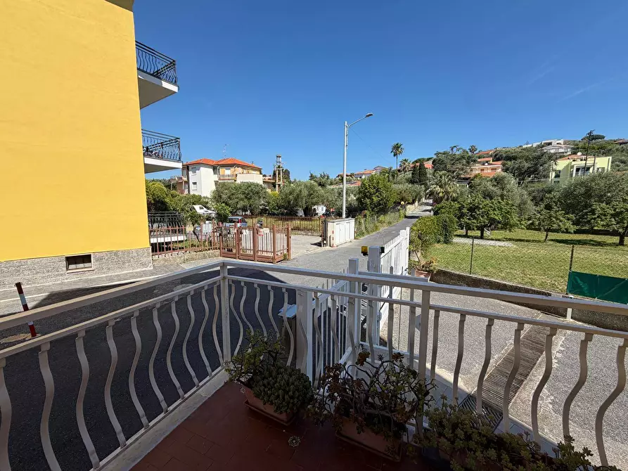 Immagine 9 di Appartamento in vendita  in Via Raffaello Sanzio a Diano Marina