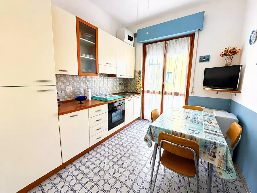 Immagine 12 di Appartamento in vendita  in Via Raffaello Sanzio a Diano Marina